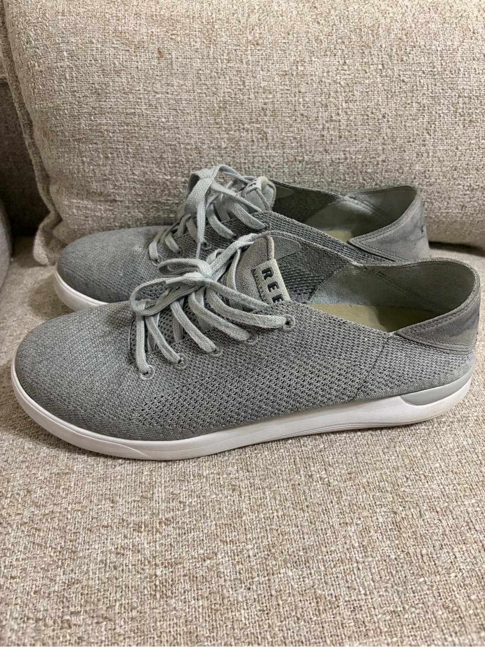 Reef Men's Gray Knit Lace-Up Sneakers